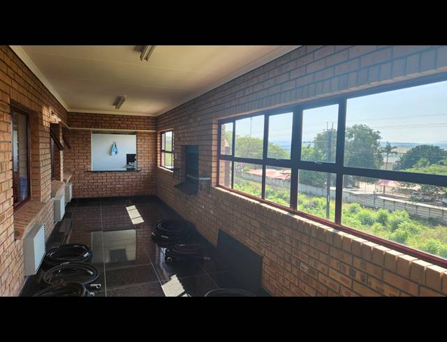 584M² WAREHOUSE FOR SALE IN VINTONIA
